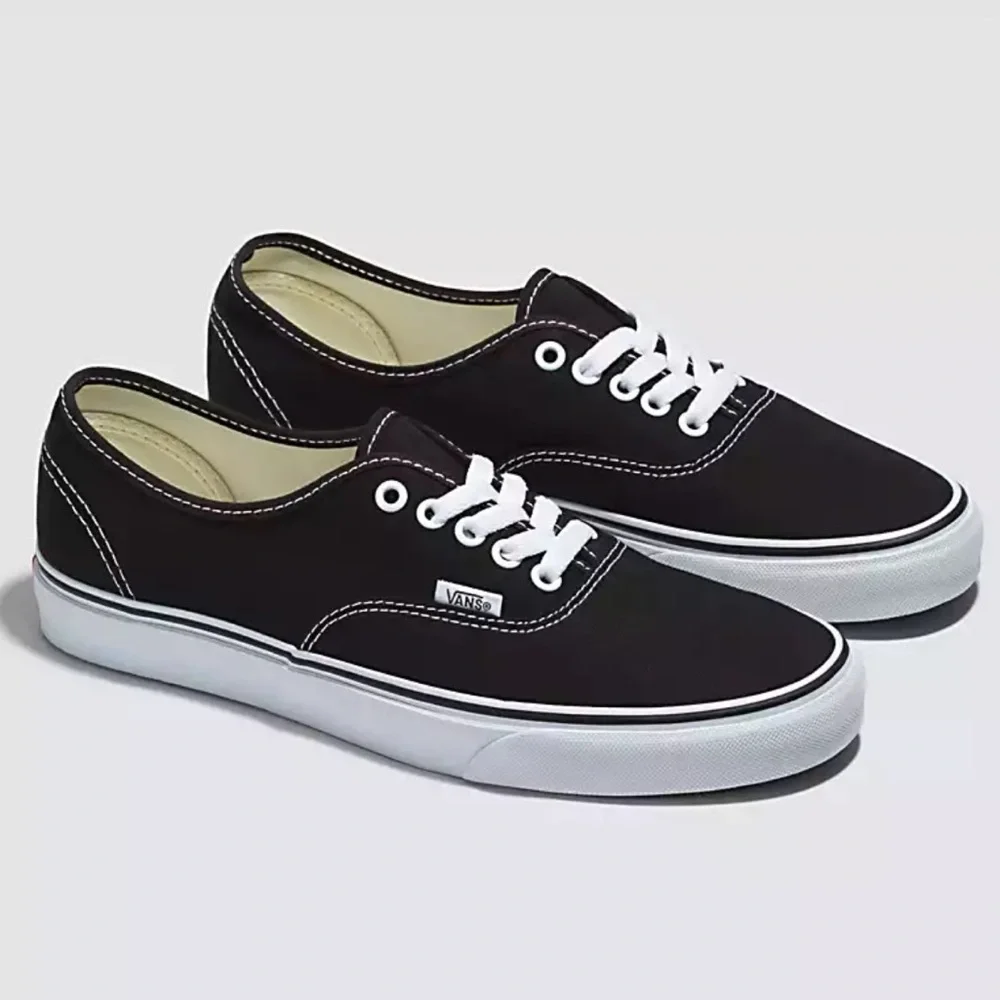 Vans Men’s Authentic Black
VN000EE3BLK
Sneakers - Picture 3 of 16